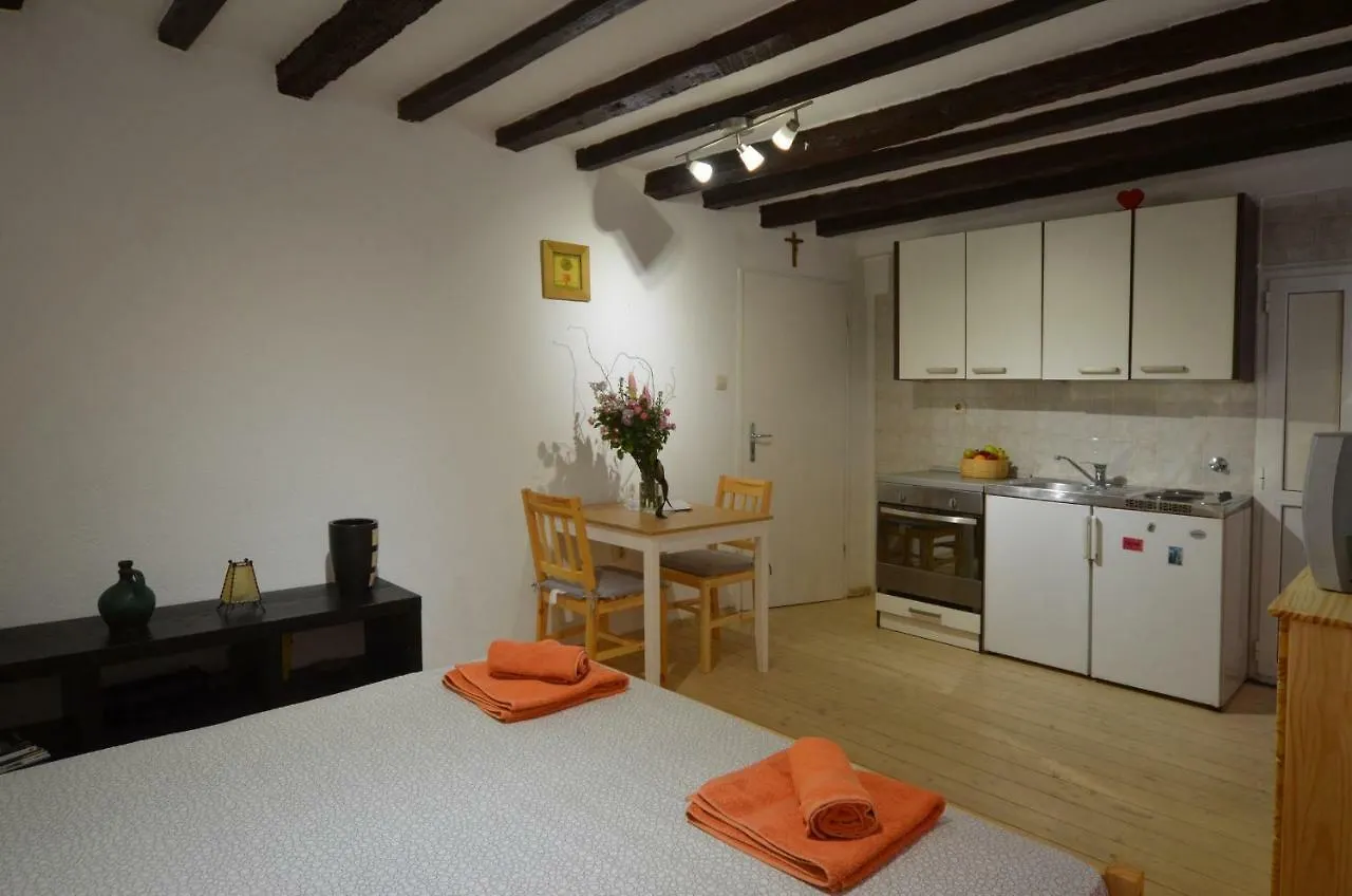 Apartman 18 Rovinj 0*,  Croatia